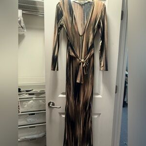 New without tags Fashion Nova long dress size M